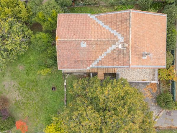 Maison familiale avec annexes et jardin à Privas