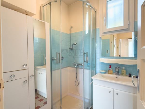 Maison familiale avec annexes et jardin à Privas
