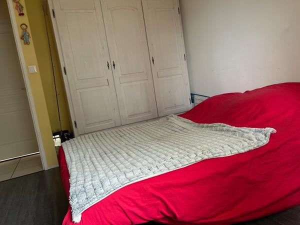 GÎTES + Maison avec piscine