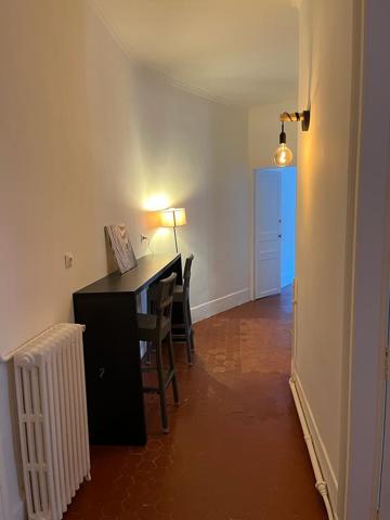 Montpellier (34000) Montpellier – Centre-ville / grand appartement haussmannien de plus de 140 m² – 6 chambres