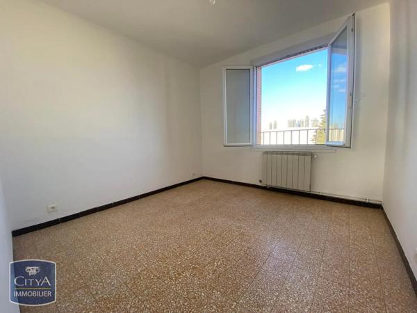 Appartement à louer 4 pièces 67.36m² Nîmes (30000)