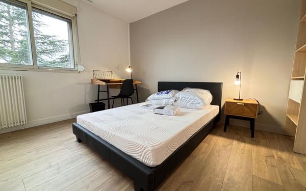 Appartement à louer    6 pièces •  Toulouse