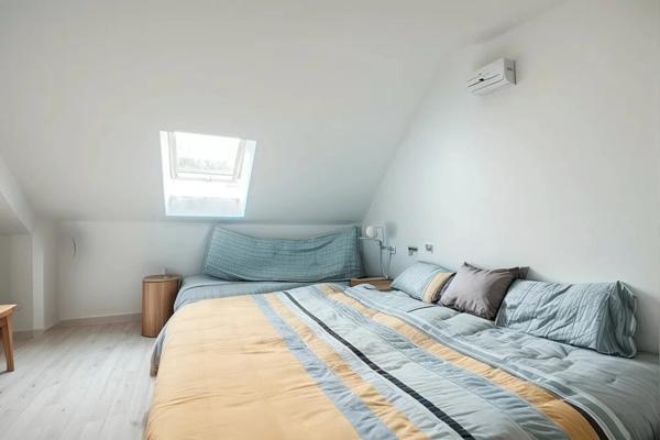 Dpt Finistère (29), immeuble à vendre Rosporden - Deux appartements - local commerciale - habitations.