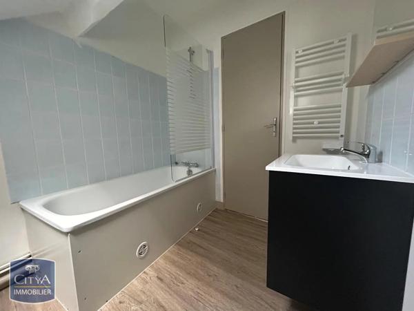 Appartement à louer 2 pièces 44.32m² Alençon (61000)