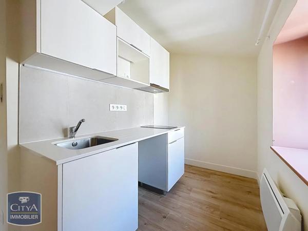 Appartement à louer 1 pièce 26.15m² Nîmes (30000)