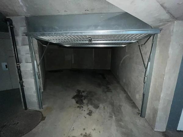 Parking / Box à louer à Lille (59000)