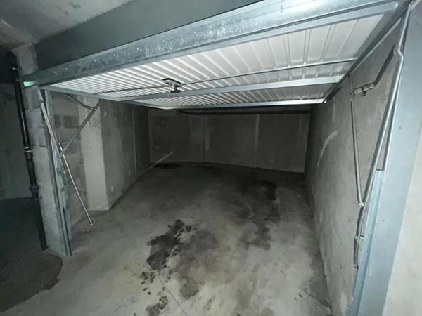 Parking / Box à louer à Lille (59000)