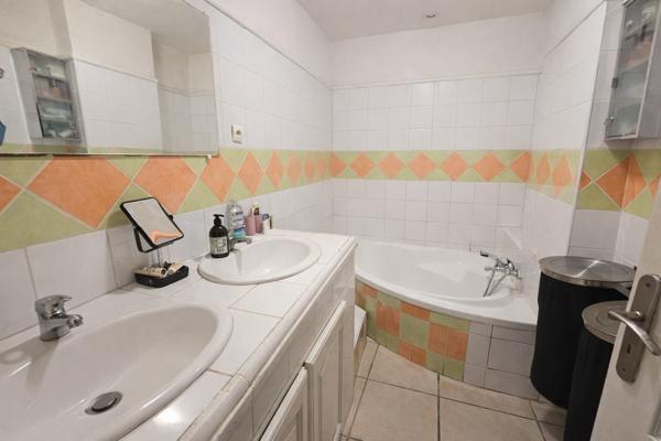 T3 vendu loué – Centre-ville Puget-sur-Argens