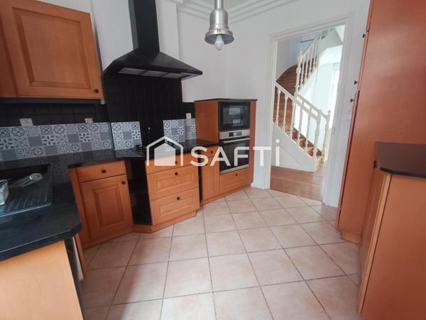 Maison de ville de 227 m2 avec garage