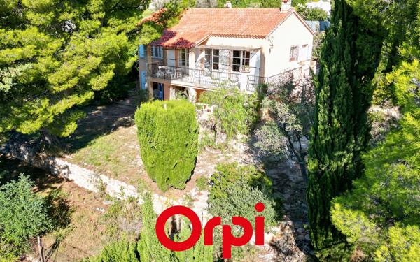 Maison à vendre    5 pièces • 84,72 m2 Bandol