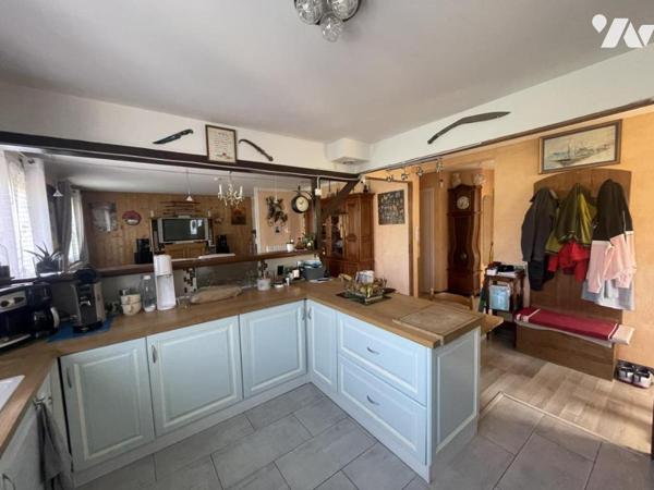 Villa individuelle avec un appartement meublé loué