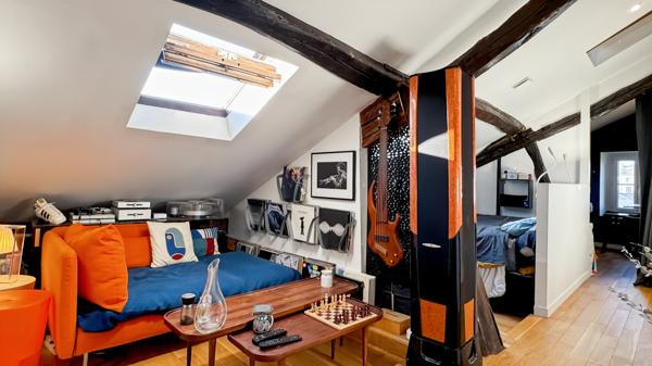 Versailles (78000) Charmant deux-pièces sous les toits au cœur de Versailles !