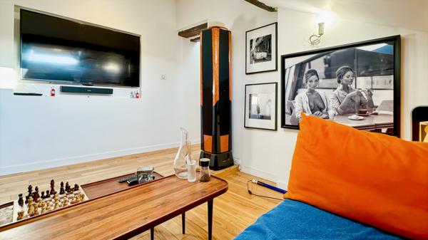 Versailles (78000) Charmant deux-pièces sous les toits au cœur de Versailles !