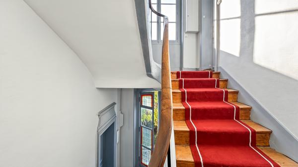 Versailles (78000) Charmant deux-pièces sous les toits au cœur de Versailles !