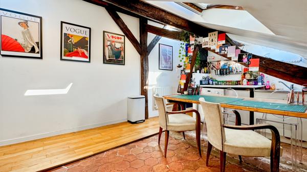 Versailles (78000) Charmant deux-pièces sous les toits au cœur de Versailles !