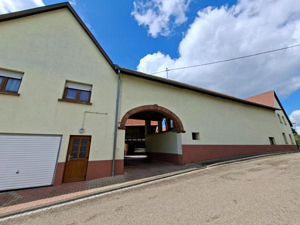 Très bel appartement d'environ 140 m2 dans un ancien corps de ferme !