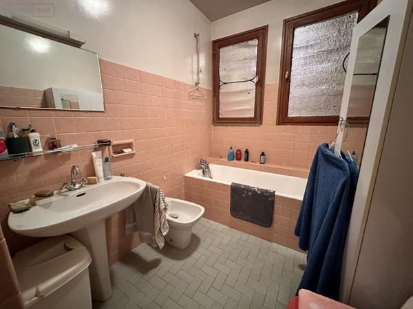 Maison à vendre à Saint-Flour dans le Cantal (15100), ref : 15046-75