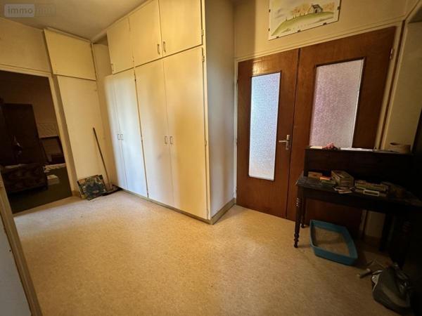 Maison à vendre à Saint-Flour dans le Cantal (15100), ref : 15046-75