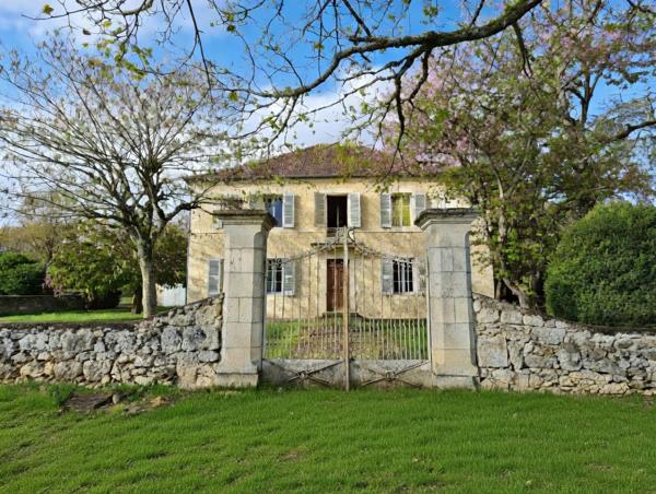 Vente Maison de luxe Solomiac 8 Pièces 280 m²