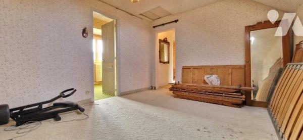 Maison de ville avec cour et garage