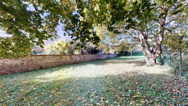 Vente d'une Maison Familiale 5 chambres avec Jardin