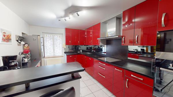 Vente d'une Maison Familiale 5 chambres avec Jardin
