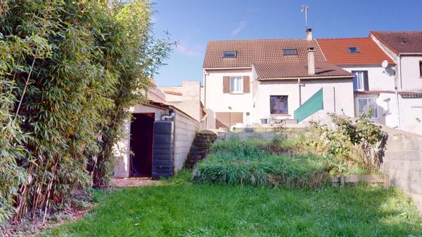 Vente d'une Maison Familiale 5 chambres avec Jardin