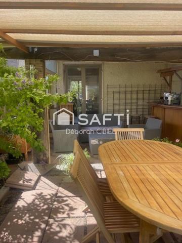 Villa quatre pièces avec garage et jardin