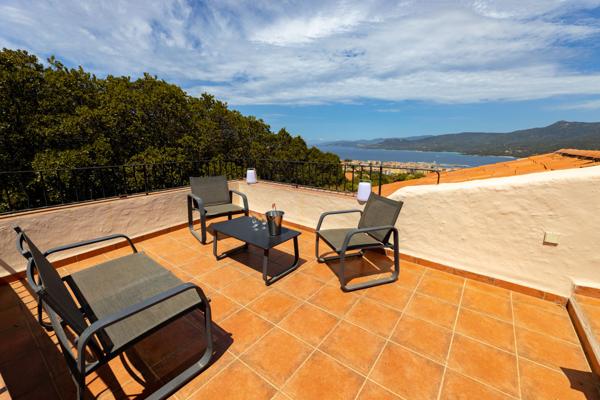 Authentique villa corse avec vue sur le golfe du Valinco Propriano (20110)