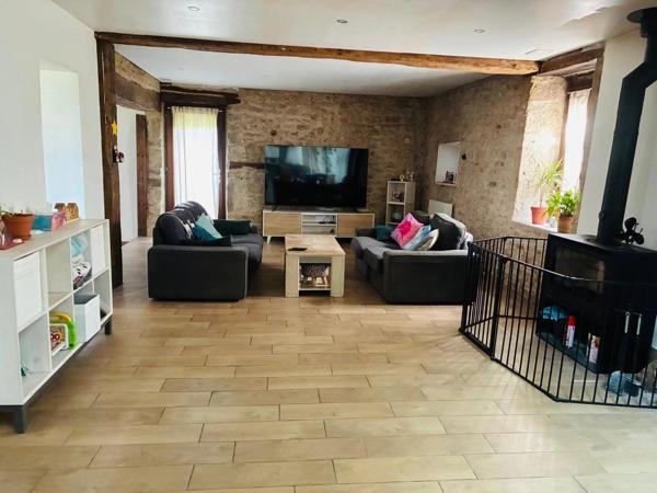 Vente                                                      Maison de village
                        
                     6 pièces                      246 m2                     à Orgères-en-Beauce