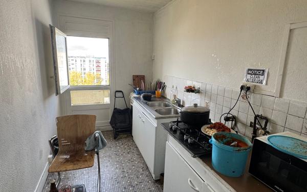 Appartement à vendre    4 pièces • 68,48 m2 Aulnay-sous-Bois