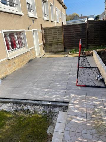 maison 4 chambres entierement rénovée proche du centre ville et de toutes commodités