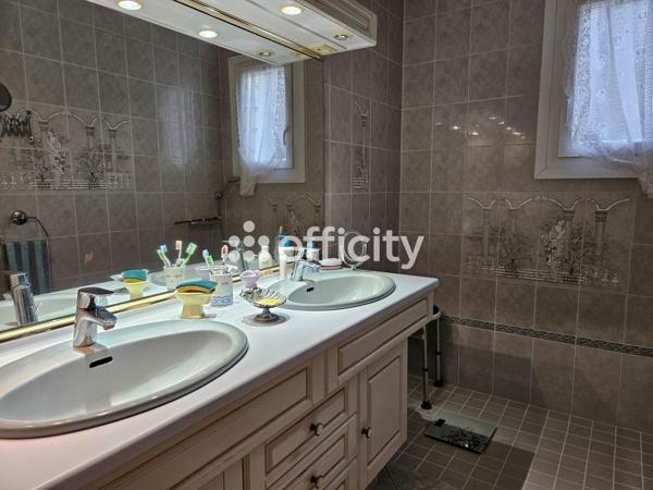 Maison 5 pièces - 89 m² Exclusivité efficity