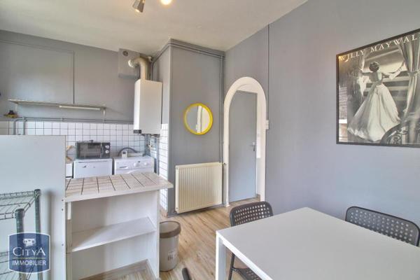 Appartement à louer 1 pièce 32.6m²