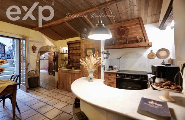 Maison de village avec sa cour de 30 m²