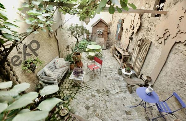 Maison de village avec sa cour de 30 m²