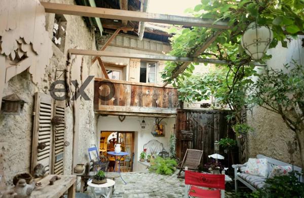 Maison de village avec sa cour de 30 m²