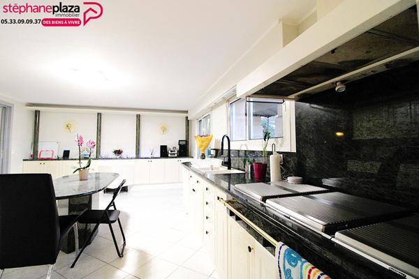 Maison 8 pièces 296 m2