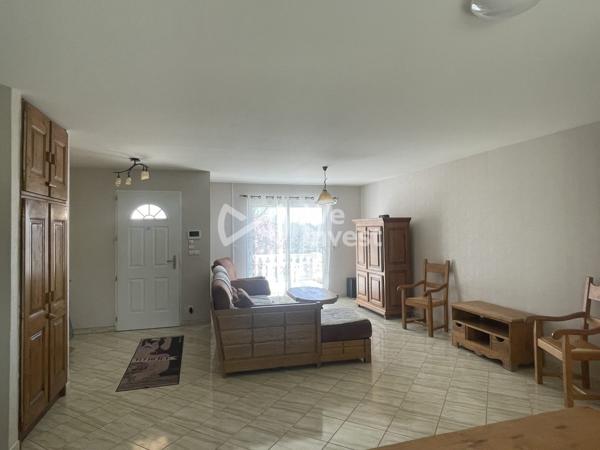 Beau Plain-pied sur un beau terrain de 937m² dans la commune de Pommeuse !