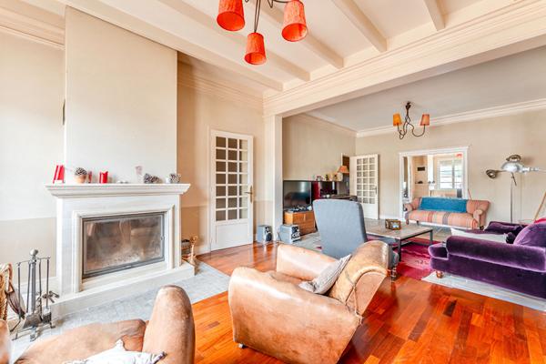 Maison 7 pièce(s) 234 m2