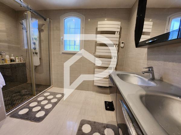 Maison 6 pièces 180 m2