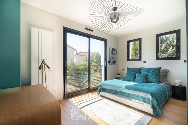 Maison d’architecte avec jardin et terrasse