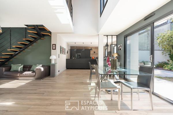 Maison d’architecte avec jardin et terrasse