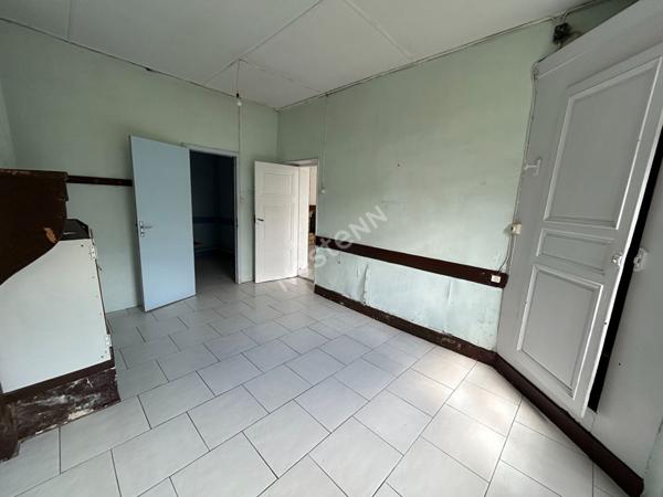 Bâtisse 165m² avec ses dépendances