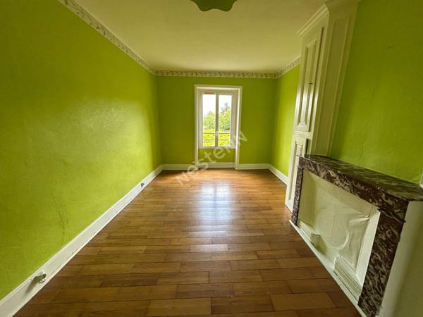 Bâtisse 165m² avec ses dépendances