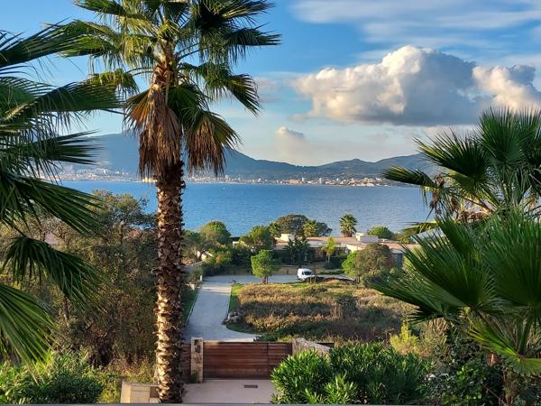 Porticcio Appartement T2 récent avec vaste terrasse vue mer Porticcio (20166)