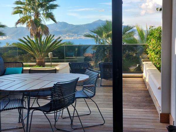 Porticcio Appartement T2 récent avec vaste terrasse vue mer Porticcio (20166)