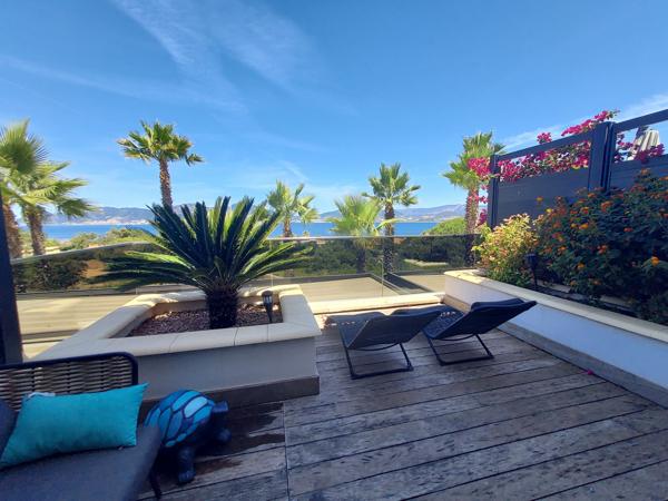 Porticcio Appartement T2 récent avec vaste terrasse vue mer Porticcio (20166)