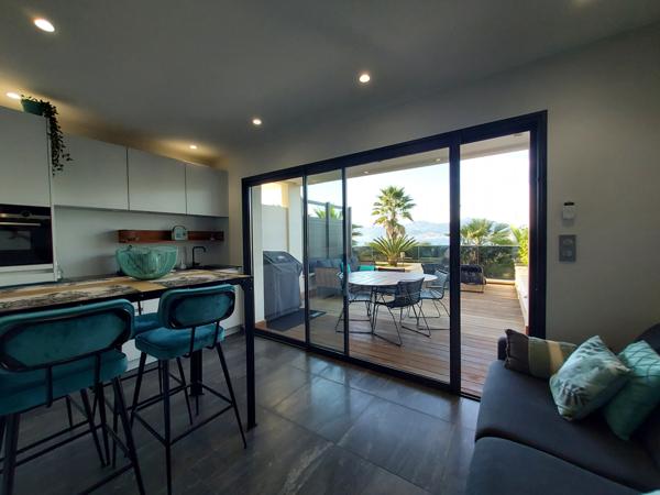 Porticcio Appartement T2 récent avec vaste terrasse vue mer Porticcio (20166)