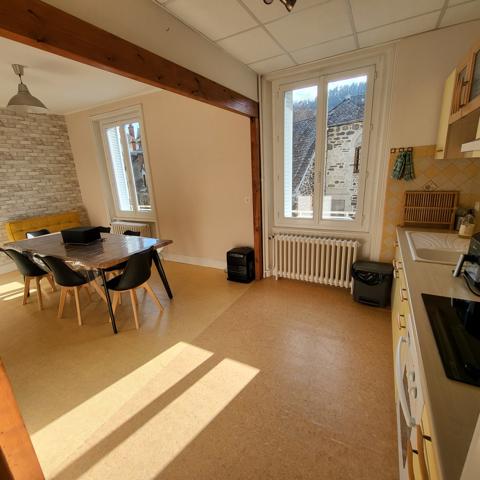 Duplex proche centre ville Riom es Montagnes (15400)